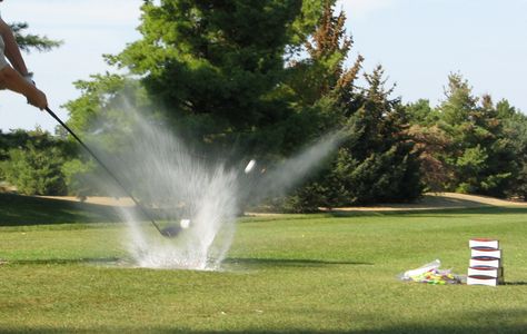 Water balloon tee shot- can you put a golf ball inside a water balloon instead of using like a tee! Another idea- trophy for "Most Honest Team" (worst score) Golf Tournament Games, Golfing Tips, Golf Birthday Gifts, Golf Ball Crafts, Golf Club Grips, Golf Simulator, Golf Event, Golf Outing, Golf Party