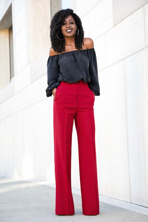 Off Shoulder Blouse x Wide Leg Trousers. Outfit Pantalon Rojo, Style Pantry, Brown Outfit, Rock Chic, Red Pants, Black Women Fashion, Work Attire, Everyday Wardrobe, Wide Leg Trousers