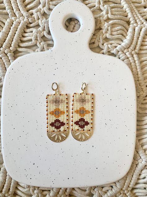 This southwest inspired, hand woven earrings are simple and light but also can be a great statement piece to add to any outfit.  *These are made to order so please allow 3-4 days before they are shipped* Square Stitch Beaded Earrings, Woven Earrings, Earring Inspo, Seed Bead Crafts, Loom Jewelry, Beaded Earrings Diy, Seed Beading, Brick Stitch Earrings, Bead Weaving Patterns