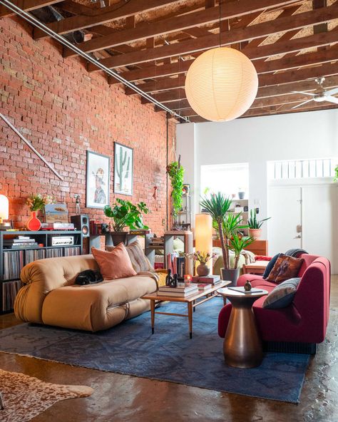 Exposed Brick Living Room, Brick Wall Apartment, Industrial Apartment Decor, Brick Wall Living Room, Brick Living Room, Red Brick Wall, Brick Interior, Brick Loft, Loft Decor