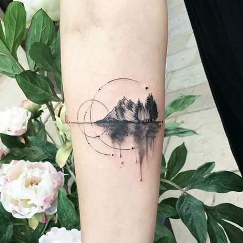 Circular Tattoo, Circle Tattoos, Forest Tattoos, Geniale Tattoos, Mountain Tattoo, Dot Work Tattoo, 문신 디자인, Nature Tattoos, Trendy Tattoos