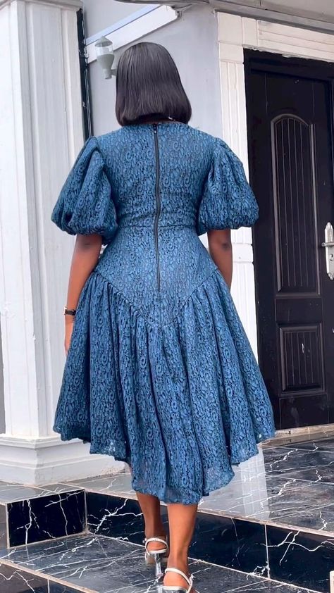 Latest Material Gown Styles, Materials Gown Style, Simple Dress Styles, Lace Dress Classy, Classy Short Dresses, Fancy Short Dresses, Ankara Short Gown Styles, Modest Dresses Fashion, Long African Dresses