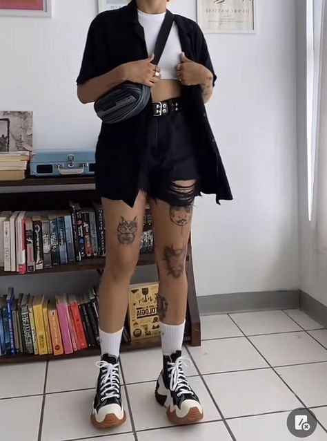 Alternative Festival Outfit Plus Size, Hot Summer Aesthetic Outfits, Goth Sneakers Outfit, Alternative Indie Concert Outfit, Summer Outfits Goth Grunge, Summer Festival Outfit Ideas Black Women, Alt Summer Outfits Plus Size, Black Summer Outfits Grunge, Alt Outfits With Shorts