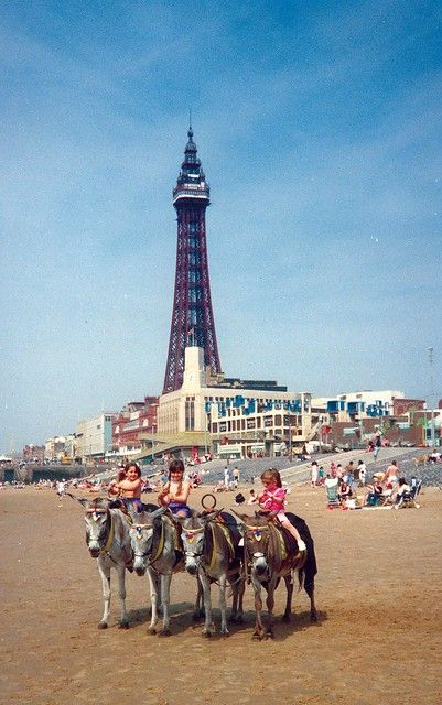 Victorian Prom, British Childhood, Boston Manor, Winter Homes, Blackpool Beach, Blackpool Uk, Vintage Seaside, Blackpool England, Quintessentially British