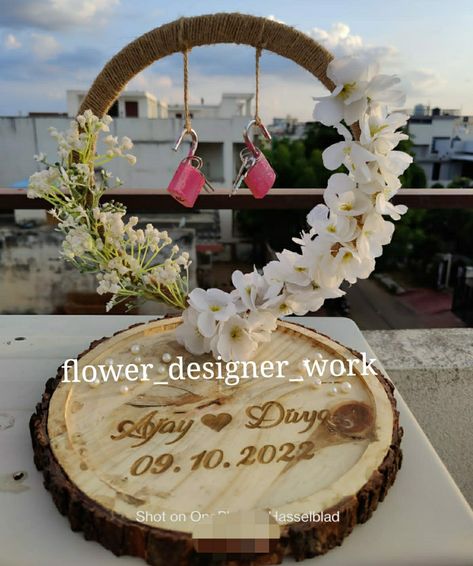 Ring Box Wedding Diy, Engagement Ring Platter, Ring Platter, Wedding Pen, Engagement Ring Holders, Wedding Crafts Diy, Painting Wood, Dump Cake Recipes, Dump Cake