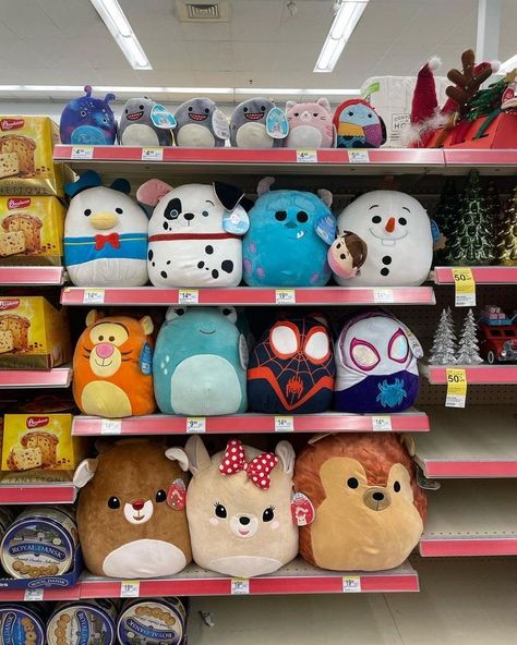 Disney Squishmallows, Cute Squishmallows, Squish Mallow, Squish Mellow, Squish Mallows, Disney Stuffed Animals, Kitty Makeup, Squishy Toys, Hello Kitty Makeup