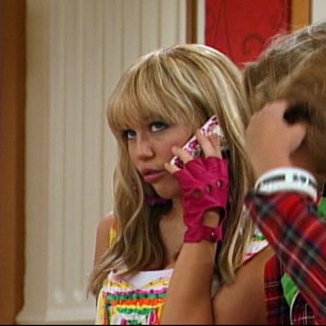 June 7, 2009: the Hannah Montana episode “Jake… Another Little Piece of my Heart” airs on Disney Channel | Instagram Jason Earles, Hannah Miley, Old Disney Channel Shows, Old Disney Channel, Miley Stewart, Billy Ray Cyrus, Disney Channel Shows, Disney Day, Hannah Montana