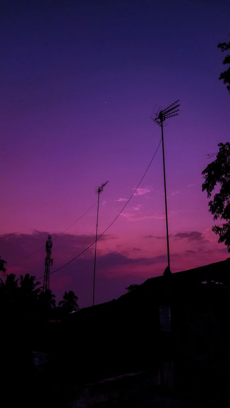 Sunset Widget, Philippines Wallpaper, Sky Pics, Purple Vibe, Small Town Life, Purple Sunset, Scenery Photography, Sky Pictures, Unusual Art