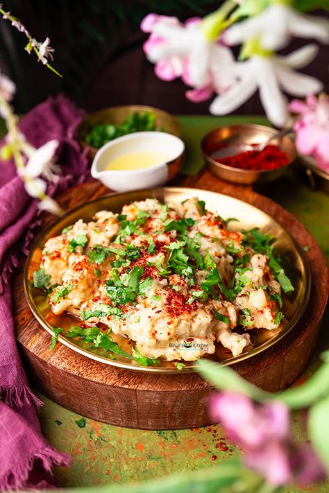 Gujarati Khichu (Papdi No Lot) Gujarati Cuisine, Midday Snack, Using A Pressure Cooker, Gujarati Recipes, Indian Snacks, Veg Recipes, Rice Flour, Morning Food, Breakfast Dishes