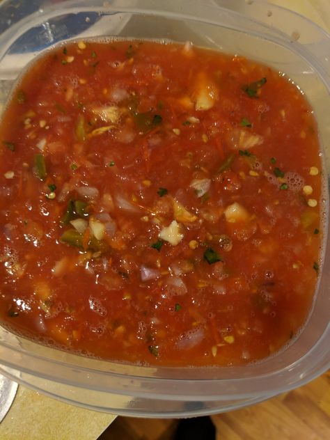 Smoked Salsa – The Messy Beard Food Blog Smoked Salsa Recipe, Smoked Salsa, Salsa Canning Recipes, Smoked Potatoes, Recipes Pork, Homemade Salsa Recipe, Mexican Salsa, Bag Of Chips, Pellet Grill Recipes