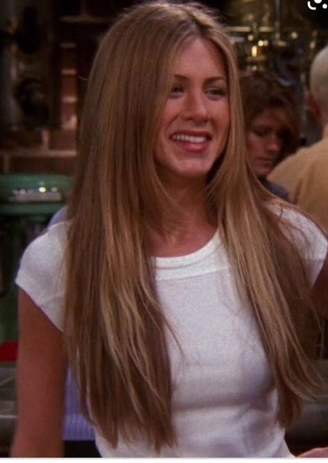 Face Framing Layers Jennifer Aniston, Jennifer Aniston Hair Dark, Jennifer Aniston Hair Long, Rachel Green Hair Long, Blonde Hair Jennifer Aniston, Rachel Green Long Hair, Rachel Green Hairstyles, Jennifer Aniston Long Hair, Jennifer Aniston Haircut