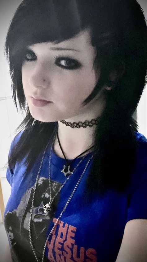 Scene Makeup Looks 2007, Scene Makeup Emo, 2000 Emo Makeup, Early 2000s Emo Makeup, Early 2000s Emo Aesthetic, Makeup Looks Emo, Emo Early 2000s, Scene Makeup 2007, Simple Emo Outfits