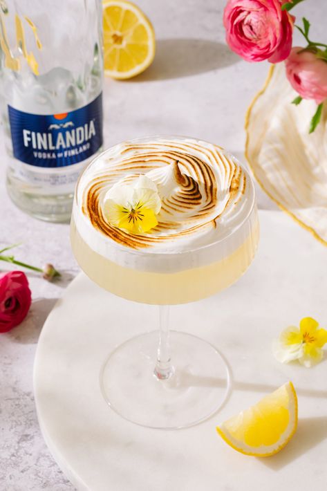 Finlandia Lemon Meringue Cocktail | The Social Sipper Lemon Meringue Cocktail, Lemon Meringue Cocktail Recipe, Lemon Cocktail Garnish, Lemon Meringue Pie Martini, Lemon Elderflower Cocktail, Lemon Mint Mocktail, Culinary Torch, White Wine Spritzer, Summer Drink Cocktails