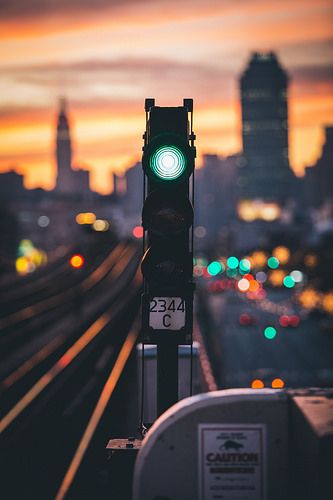 Bokeh Photography, Traffic Light, Depth Of Field, City Photography, New Backgrounds, Urban Life, Night City, City Aesthetic, Urban Photography