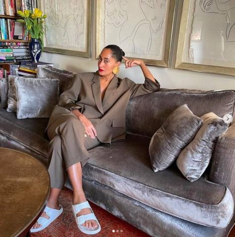 Black-ish star Tracee Ellis Ross displays bare legs in daring shorts in jaw-dropping photos | HELLO! Blake Jael, Trace Ellis Ross, Tracee Ellis Ross Style, Tracey Ellis, Tracee Ellis Ross Fashion, White Birkenstocks, Street Style Vintage, Tracee Ellis Ross, All Black Looks