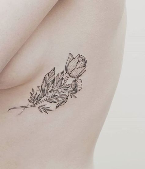 Tulip Linework Tulip Tattoo, Tattoo Thigh, Rune Tattoo, Most Popular Tattoos, Time Tattoos, Tattoos Gallery, Skin Art, Piercing Tattoo, Designs Ideas