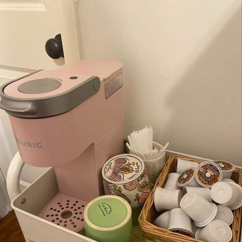 Keurig K-mini Single-serve K-cup Pod Coffee Maker : Target Modern Kitchen Decor Ideas, Ideas For Small Kitchens, Dorm Room Layouts, College Kitchen, College Dorm Room Inspiration, Dream Dorm Room, Cozy Dorm Room, Dorm Room Styles, Freshman Dorm