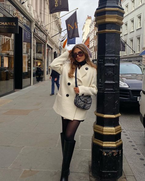 ☆ GRACE FOLEY ☆ on Instagram: “<3” Grace Foley Outfits, Winter Outfits London, Grace Foley, London Outfit Ideas, Old Money Look, Rich Girl Outfits, December Outfits, Girls Winter Outfits, Nyc Fits