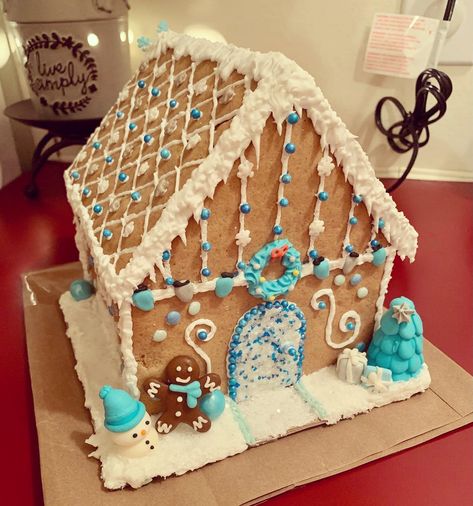 Gender Bread House, Christmas Food Desserts, Gingerbread Houses, Gingerbread House, Christmas Food, Christmas Time, Gingerbread, Dessert Recipes, Christmas Gifts