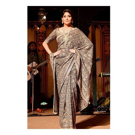 Umang Hutheesing on Instagram: “We aim to bring to you the ancient & rich textile heritage of India, handcrafted to bring the royalty, art and culture of India together.…” Umang Hutheesing, Lehenga Inspiration, Culture Of India, Royalty Art, Wedding Saree Blouse, India Culture, Wedding Saree, Art And Culture, Saree Wedding