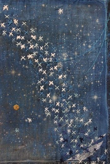 Sky Quilt, Moon Quilt, Landscape Art Quilts, Textile Art Embroidery, Embroidery Cards, Textiles Projects, Large Artwork, The Milky Way, Sky Art