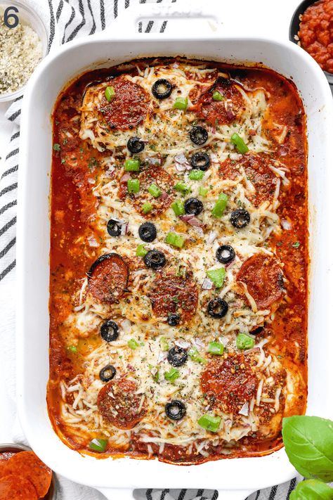 This Veggie chicken pizza bake is loaded with all of those wonderful pizza toppings and flavors we love but it is low-carb and packed with tons of protein. Tender chicken breast filled with spicy pepperoni, crisp veggies, tomato sauce and melty mozzarella cheese, seasoned with an incredible pizza seasoning and baked until bubbly and saucy. 30 minutes to make and a meal your whole family will enjoy! Pizza Seasoning, Incredible Pizza, Chicken With Italian Seasoning, Low Carb Easy, Healthy Paleo Recipes, Easy Veggie, Healthy Gluten Free Recipes, Pizza Bake, Chicken Pizza