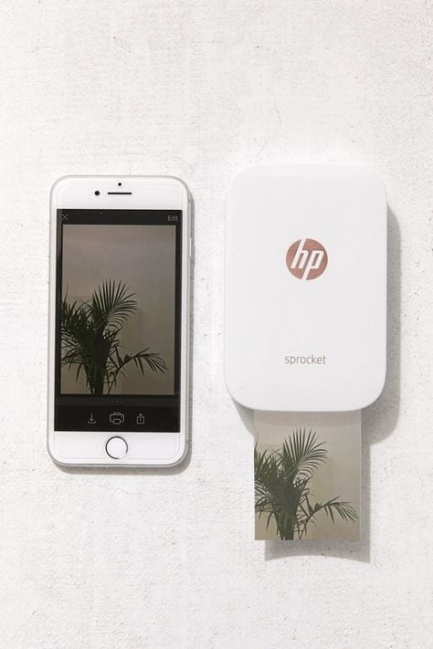 Hp Sprocket Photo Printer, Hp Sprocket, Portable Photo Printer, Astuces Diy, Portable Printer, Hp Printer, Photo Printer, Birthday Wishlist, Tech Gifts