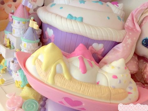 Precure Aesthetic, Fairy Kei Aesthetic, Kei Aesthetic, Fairy Kei Fashion, Baby Bedtime, Kei Fashion, Crayon Box, Kawaii Core, Nostalgic Toys