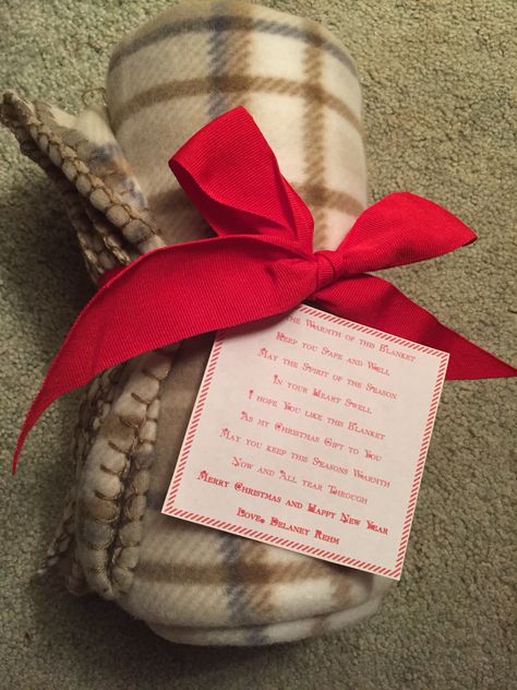 Black Friday Score!! Affordable Awesome Blanket, added a poem and there's her Teacher/Admin gifts!! Blanket Poem Gift Ideas, Admin Gifts, Sister Ideas, Fake Gifts, Mops Crafts, Teacher Gift Printables, Thanksgiving Classroom, Secret Sister, Ideas Regalos