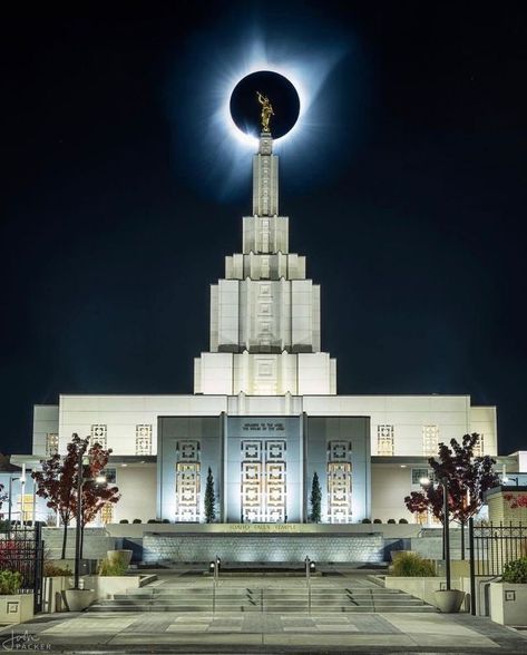 Lds Aesthetic, Lds Temple Art, Lds Church History, Idaho Falls Temple, Lds Temple Pictures, Lds Memes, Later Day Saints, Temple Lds, Mormon Temples