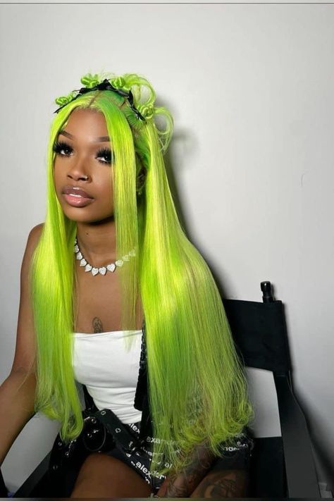 Green Wig Hairstyles, Green Deep Wave Wig, Lime Green Hair Black Women, Lime Green Wig, 13x4 Lace Front Wig, Glamour Hair, Green Wig, Birthday Hair, Hairstyle Inspo