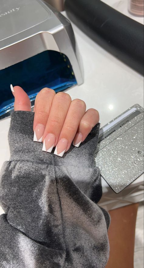 White Tip Acrylic Nails, White French Tip Nails, Triangle Nails, White Tip Nails, How To Cut Nails, White French Tip, White Acrylic Nails, Work Nails, French Tip Acrylic Nails