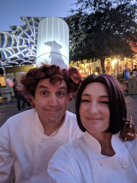 Linguini and Colette cosplays from Ratatouille Collette And Linguini Costume, Colette Ratatouille Costume, Linguini And Colette Costume, Collette Ratatouille Costume, Linguine Costume, Ratatouille Cosplay, Colette And Linguini, Ratatouille Colette, Ratatouille Couple Costume