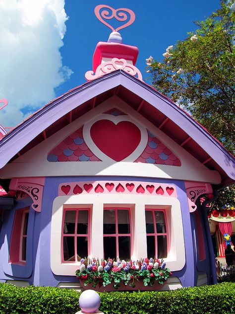 Minnie's House. Been there. Done that. Taken that picture. Minnie Mouse House, Pink House, Cute House, Disney Home, House Room, Play House, Pretty House, Pretty Places, Commercial Property