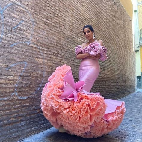 Pink Reception Dress, Prom Dress Elegant, Gown Pictures, Pleated Tulle, Prom Dresses Elegant, Off Shoulder Gown, Looks Party, Panel Dress, فستان سهرة