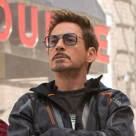 Edith Glasses, Tony Stark Sunglasses, Large Frame Glasses, Young Leonardo Dicaprio, Titanium Glasses, Smart Glasses, Fashion Eye Glasses, Robert Downey Jr, Leonardo Dicaprio