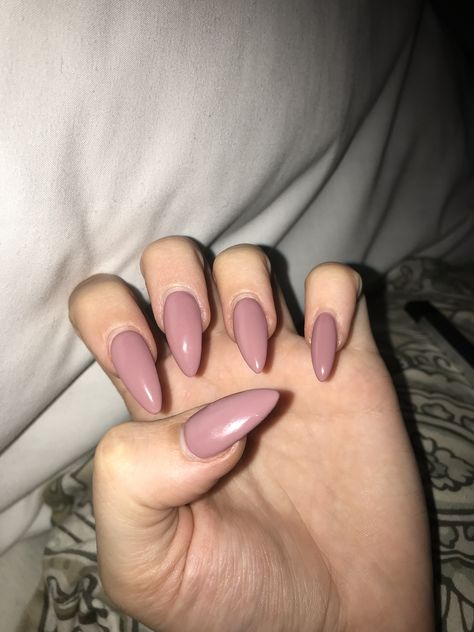 Mauve Almond Acrylic Nails, Acrylic Nails Mauve, Almond Nails Mauve, Mauve Almond Nails, Light Mauve Nails, Almond Acrylic Nail, Almond Acrylic, Mauve Nails, Shaped Nails