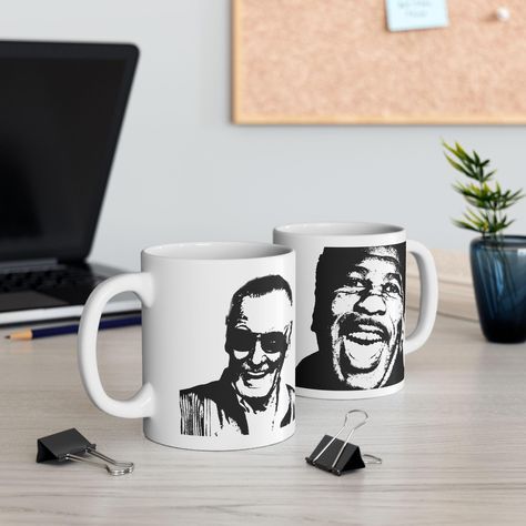 Funny Office Gifts, Office Secret Santa, The Office Tv Show, Office Tv Show, Office Tv, Black Designs, Funny Office, Cup Ceramic, Office Humor