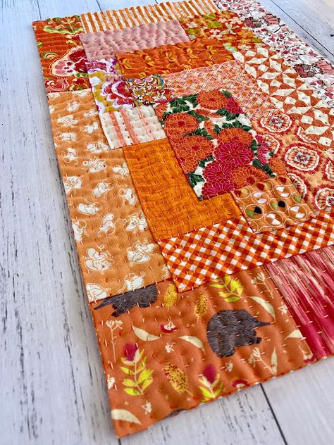 Kawandi Quilt Tutorial, Autumnal Quilt, Hand Stitched Patchwork Quilt, Kawandi Quilting, Orange Quilts Ideas, Kawandi Quilts, Small Quilting Projects, Indian Patchwork Quilt, Orange Patchwork Quilt