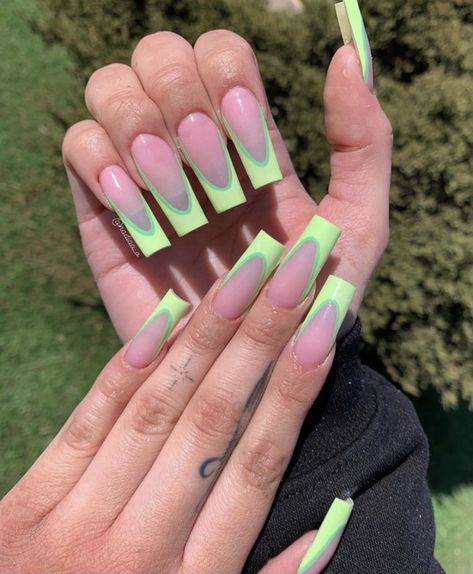 French Tips Ballerina, Patrick Day Nails, St Patrick Day Nails Acrylic, Green French Tips, Candy Nail Art, App Green, Saint Patrick Nail, Peeps Candy, Lime Green Nails