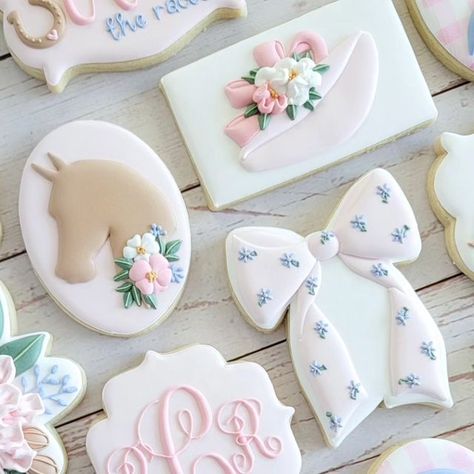 Megan Hoy on Instagram: "Off TWO the races 🐎🌸 . . . . . . . . . #cookies #sugarcookies #bradentoncustomcookies #customcookies #royalicingcookies #cookiesofinstagram #royalicing #srqlocal #monarchbakingcompany #bradentonfl #bradentoncookies #bradentondecoratedcookies #sarasota #Sarasotacookies #icedcookies #cookiedecorating #cookiedecorator #decoratedsugarcookies #designercookies #annamariaislandcookies #sugarart #edibleart #annamariaislandflorida #smallbuisness #cookieart #srqlocal #offtwotheracescookies #Kentuckyderbycookies" Love Shack Fancy Cookies, Bow Sugar Cookies, Baby Lis, Fancy Party Food, Fondant Biscuits, Bday Cookies, Loveshack Fancy, Crazy Cookies, Cookie Hacks