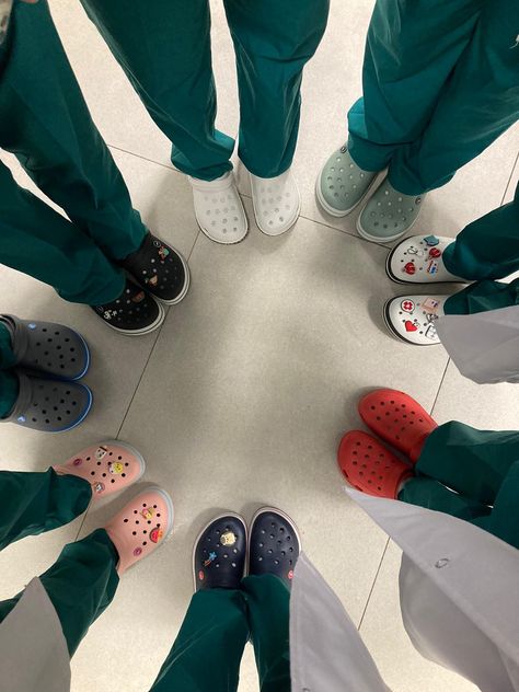 Nurse Crocs, Nursing Crocs, Nursing School Supplies, Crocs Aesthetic, Being A Nurse Quotes, Nurse Pics, Surgical Nurse, Nursing Goals, Nursing Board