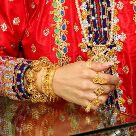 Omani Jewellery Omani Jewellery, Gold Rings Jewelry, Rings Jewelry, Oman, Gold Rings, Outfit Inspirations, Jewelry Rings, Bangles, 10 Things