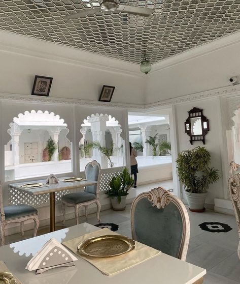 Rajasthani Style Interior Design, Rajasthani Arch, Rajasthani Interior, Life Style Luxury, Rajasthan Palace, Luxury Villa Interior, Rajasthani Architecture, Resort Hotel Design, Modern Luxury Interior Design