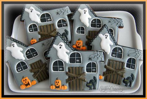 This Cookie is by Christine - Sugar Cravings      https://www.facebook.com/SugarCravings   https://www.flickr.com/photos/sugarcravings/    http://www.pinterest.com/christineshen01/ Biscuits Halloween, Halloween Sugar Cookies Decorated, Pasteles Halloween, Easy Halloween Cookies, Postres Halloween, Cookies Cupcake, Halloween Cookies Decorated, Halloween Sugar Cookies, Halloween Sweets