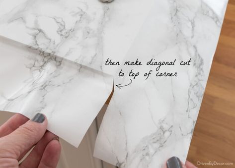 How to fold the corners of your marble contact paper countertops Vinyl Countertop Wrap, Contact Paper On Desk, Her Office Ideas, 90s Home Update, Contact Paper Countertops, His Her Office, Paper Countertops, Desk Renovation, White Laminate Countertops