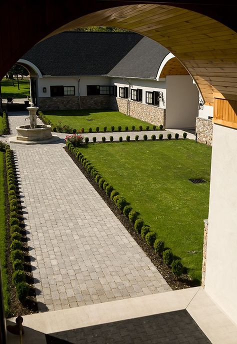 Farm Walkway, Dream Barn Stables, Sidewalk Landscaping, Farm Landscaping, Stable Yard, Equestrian Stables, Horse Barn Ideas Stables, Barn Stalls, Stable Ideas