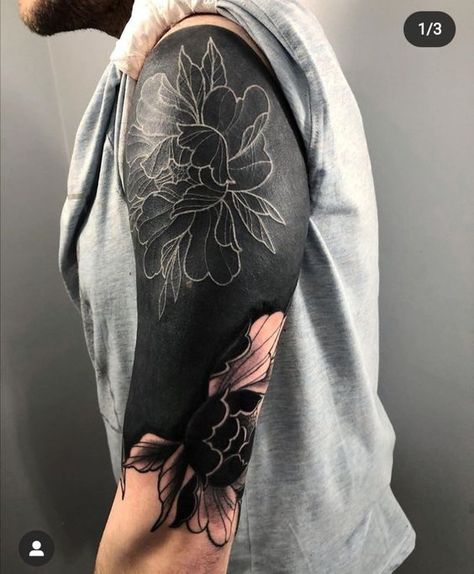 Blacked Out Tattoo Cover Up, White Over Black Tattoo, Negative Tattoo, Black Sleeve Tattoo, Mangas Tattoo, Black Line Tattoo, Cuff Tattoo, Black Tattoo Cover Up, Girl Back Tattoos