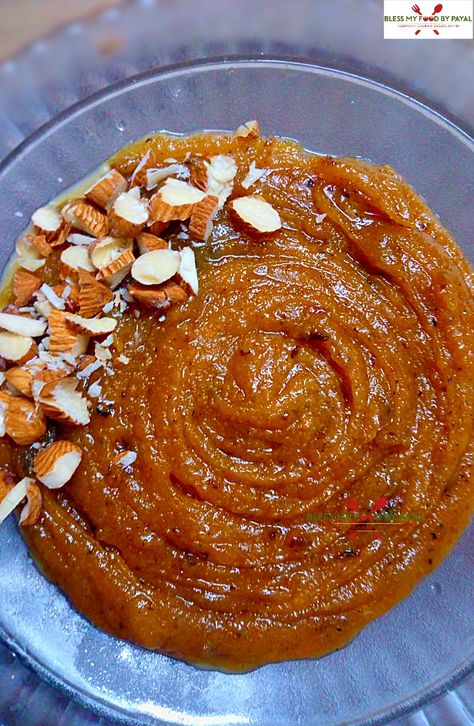 Besan Halwa Recipe, Besan Ka Halwa Recipe, Besan Ka Halwa, Pakistani Sweets, Sheera Recipe, Marathi Culture, Vegetarian Platter, Halwa Recipe, Desi Ghee