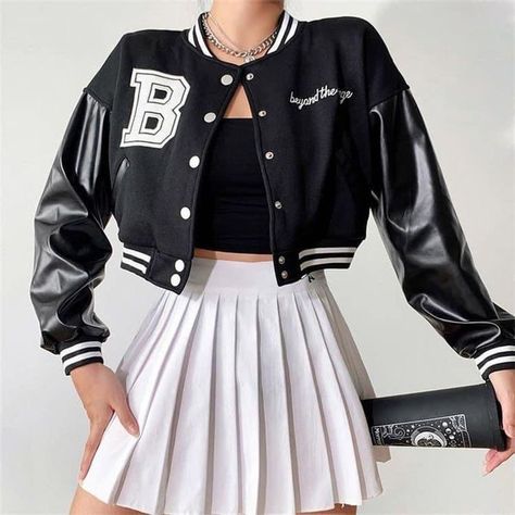 Jacket Baseball, Baseball Women, Baseball Jacket, Teen Fashion Outfits, Crop Jacket, Teen Fashion, Jacket Outfits, Vest Jacket, Varsity Jacket